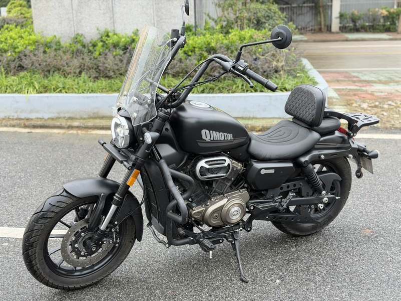 QJMOTOR 闪250