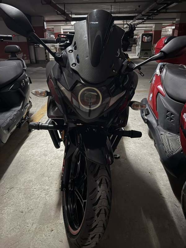 豪爵铃木 GSX250R