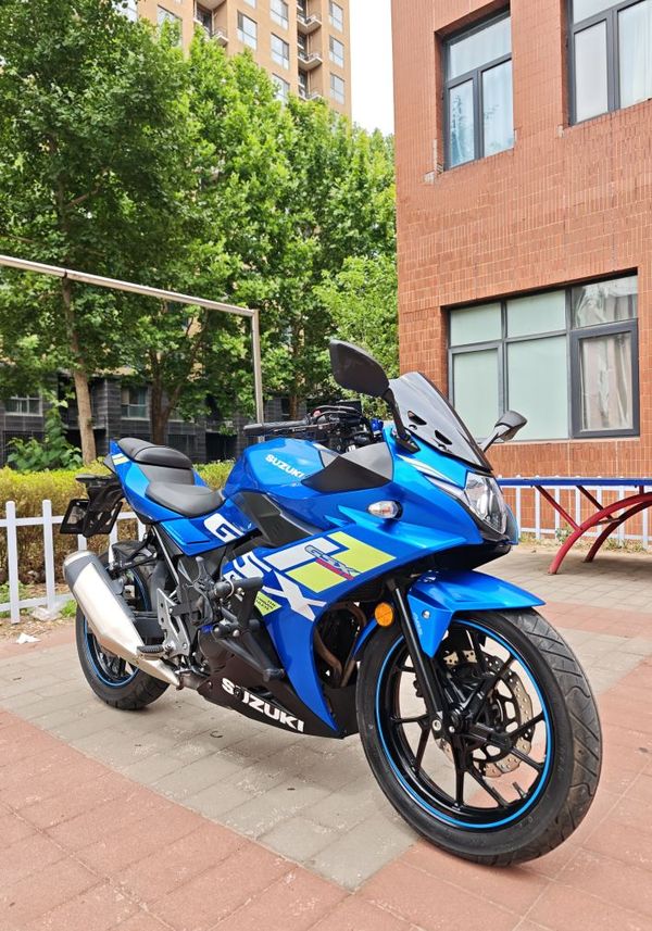 豪爵铃木 GSX250R