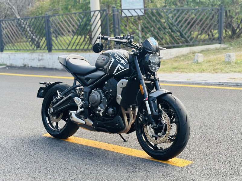 凯旋 Trident 660