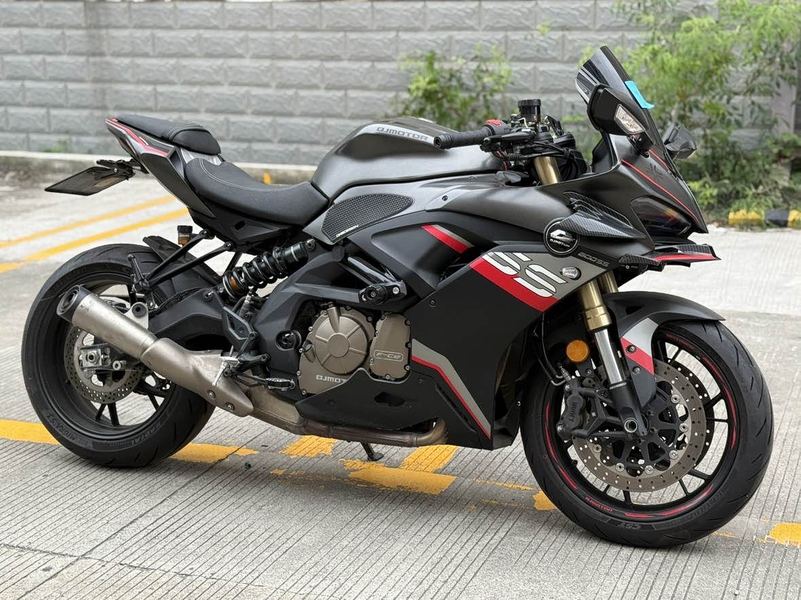 QJMOTOR 赛600