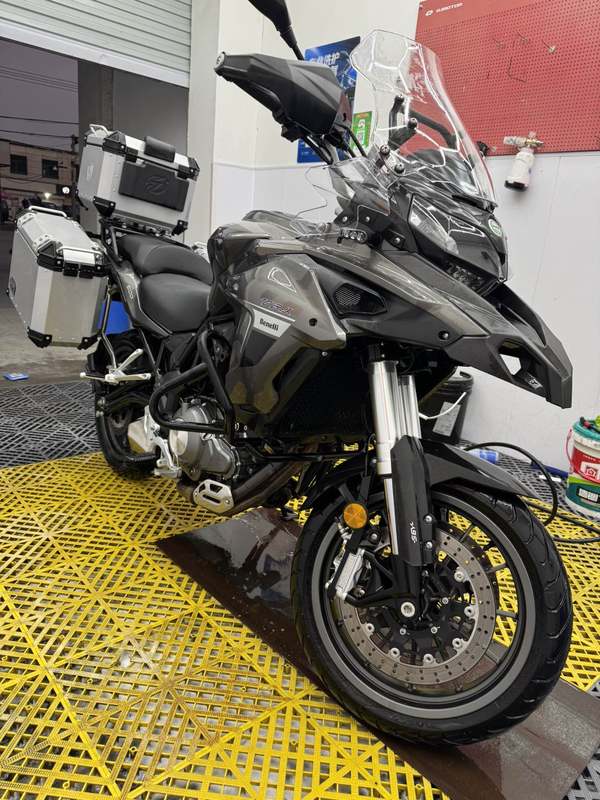 贝纳利 金鹏 TRK502