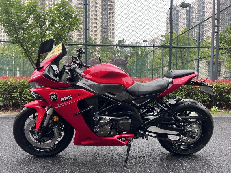 QJMOTOR 赛600