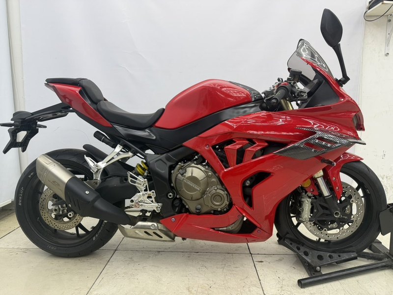 QJMOTOR 赛800
