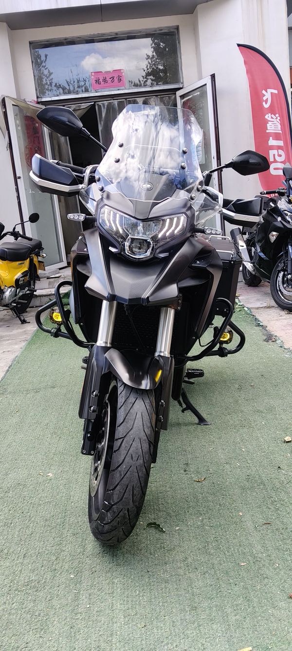 QJMOTOR 骁500