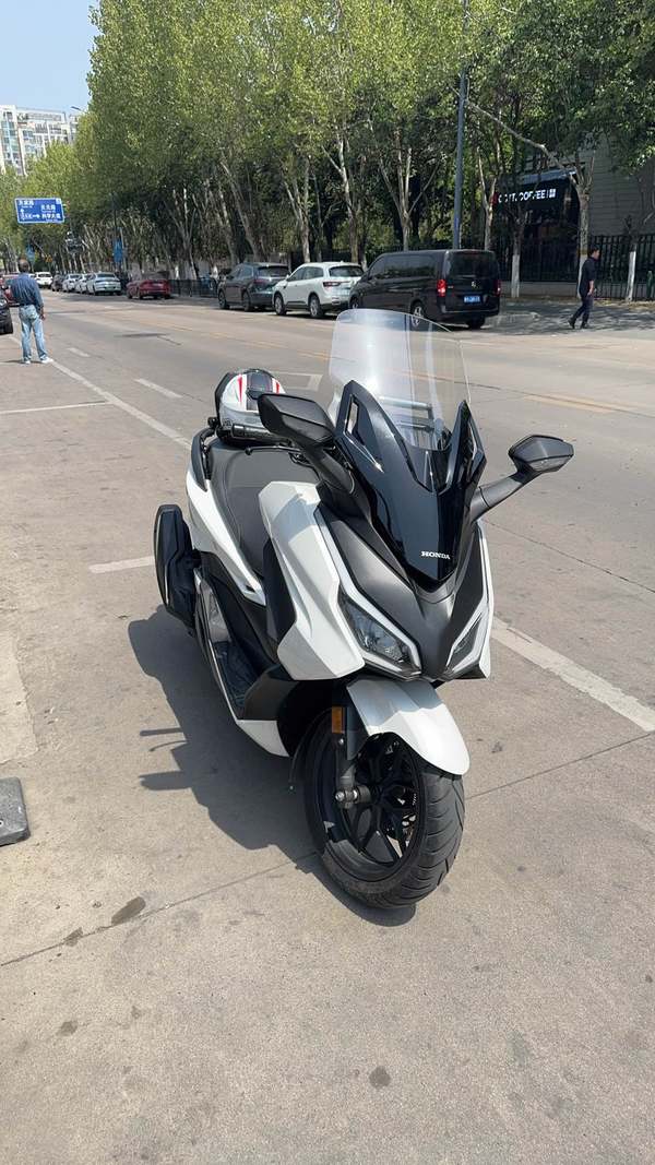 本田WING NSS350