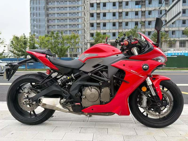 QJMOTOR 赛600