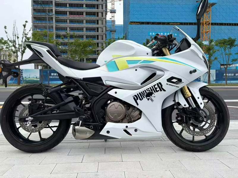 QJMOTOR 赛250