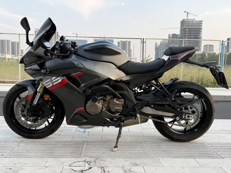 QJMOTOR 赛600