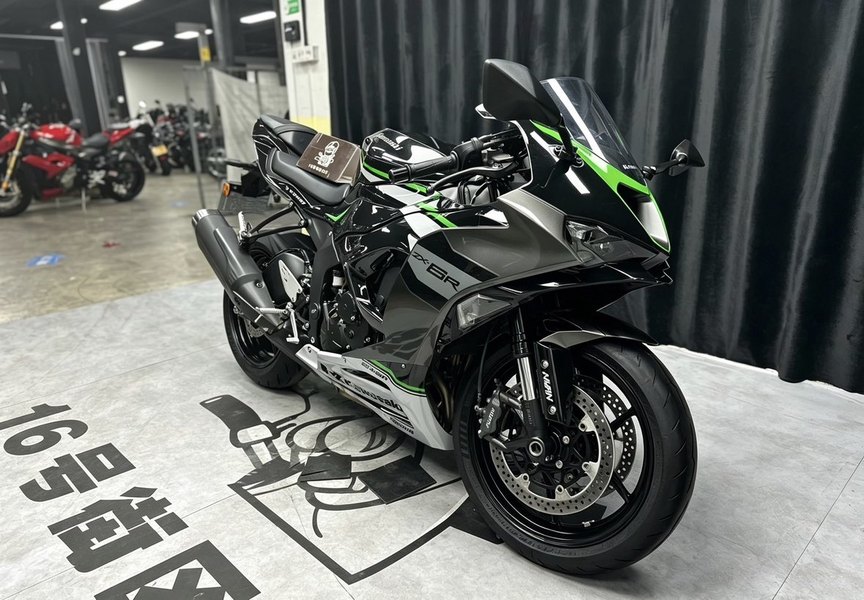 川崎 Ninja ZX-6R 