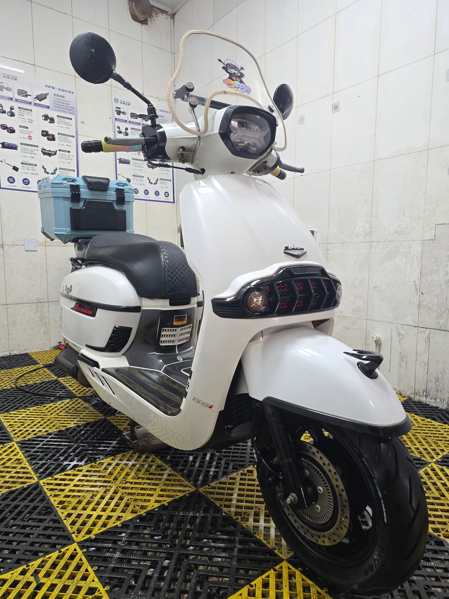 维多利亚 Sixties 150i