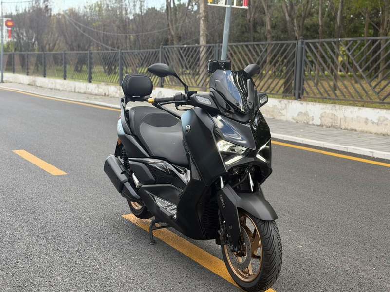 雅马哈 XMAX