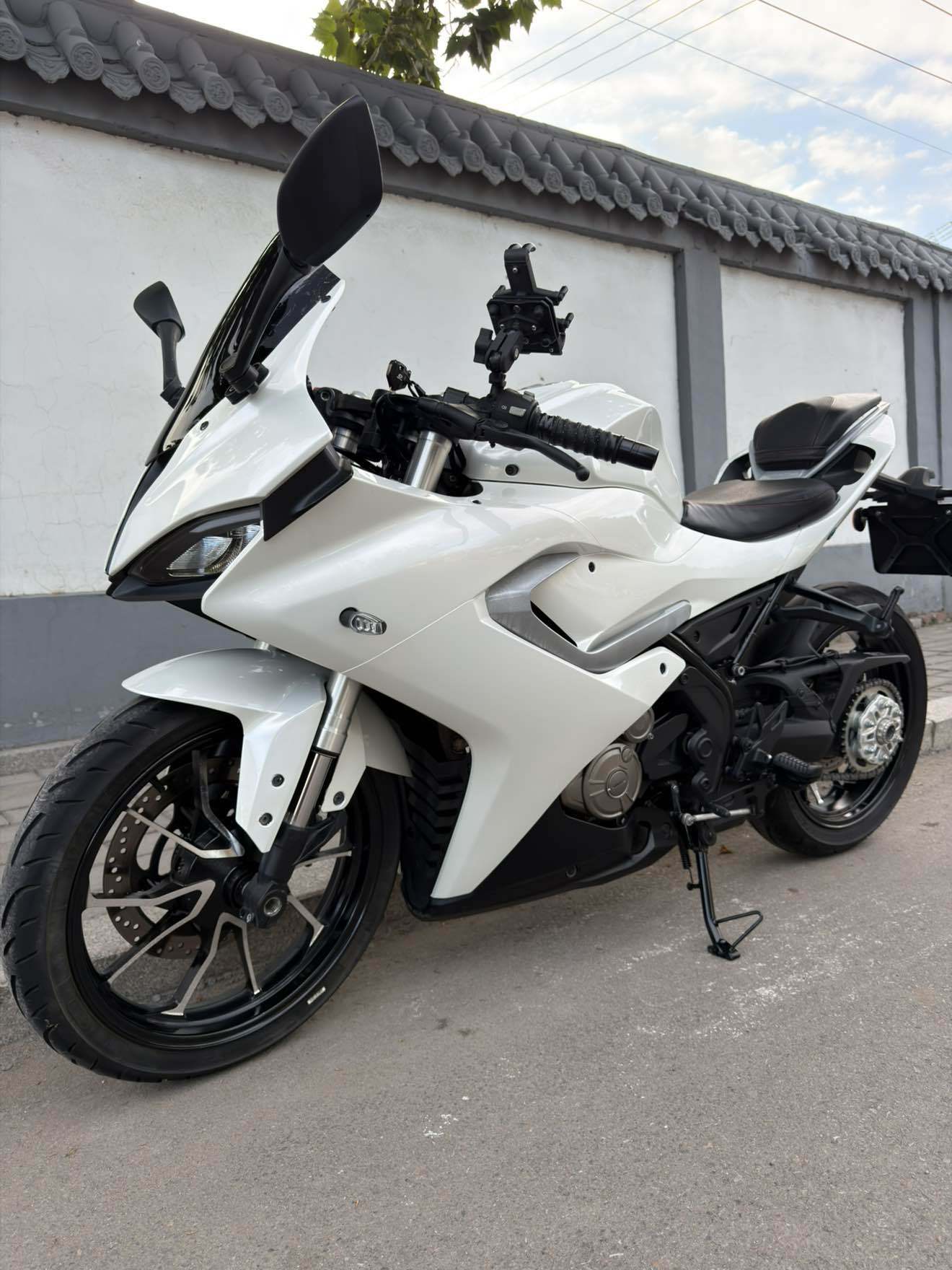 QJMOTOR 赛250