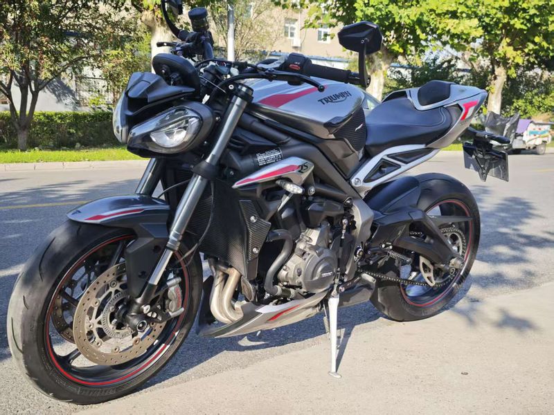 凯旋 Street Triple 765