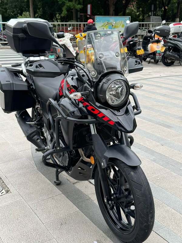 豪爵铃木 DL250