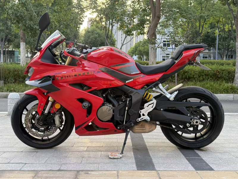 QJMOTOR 赛600