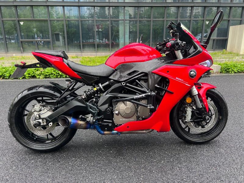 QJMOTOR 赛600
