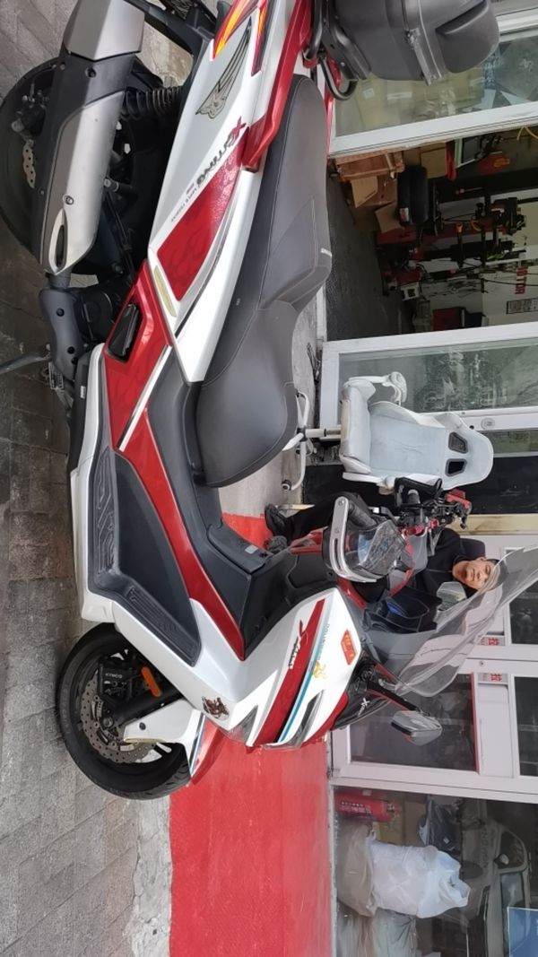 光阳 赛艇 S400