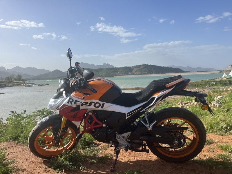 五羊本田 CB190R 暴锋眼