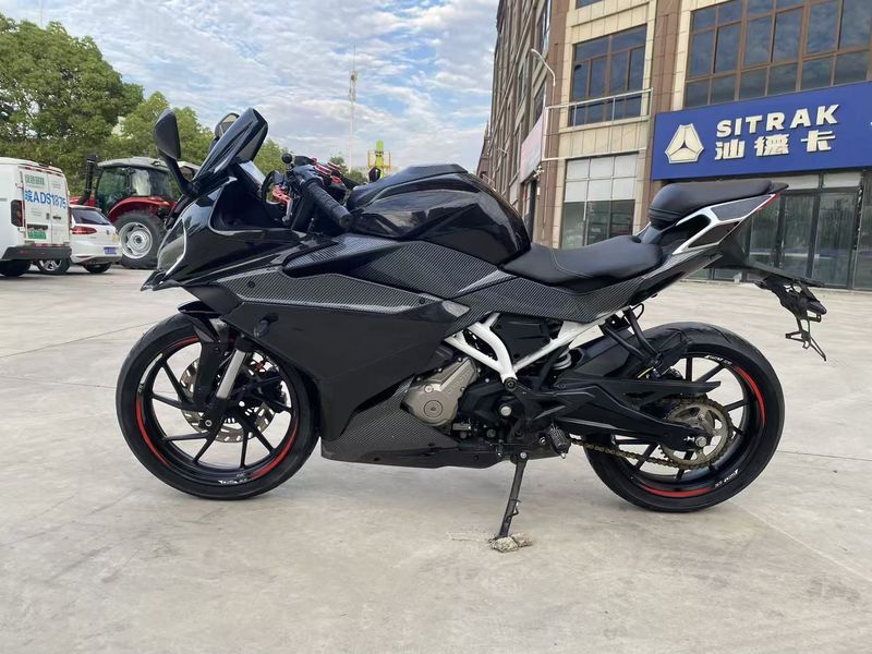 春风 250SR