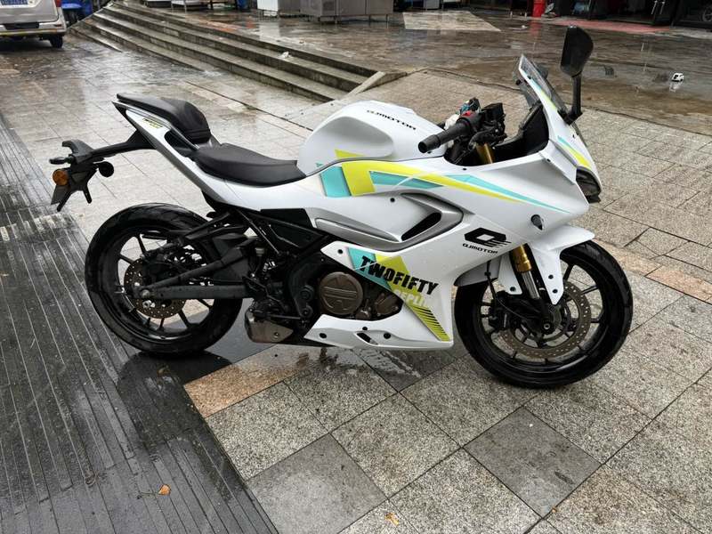 QJMOTOR 赛250