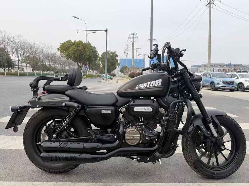 QJMOTOR 闪250