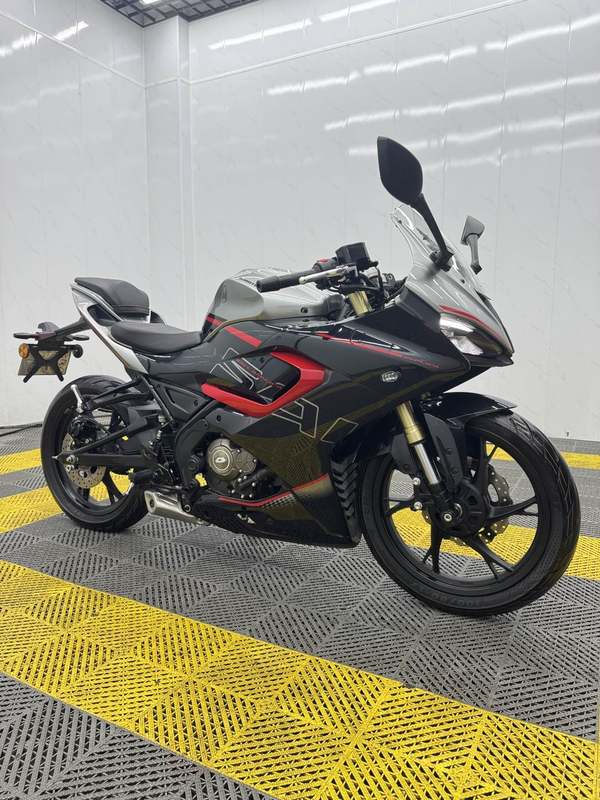 QJMOTOR 赛150