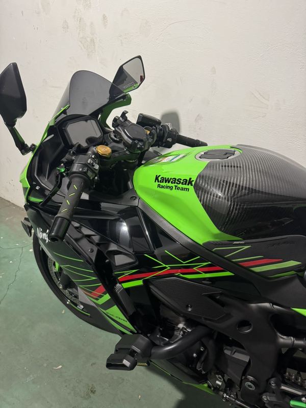 川崎 ZX-4R