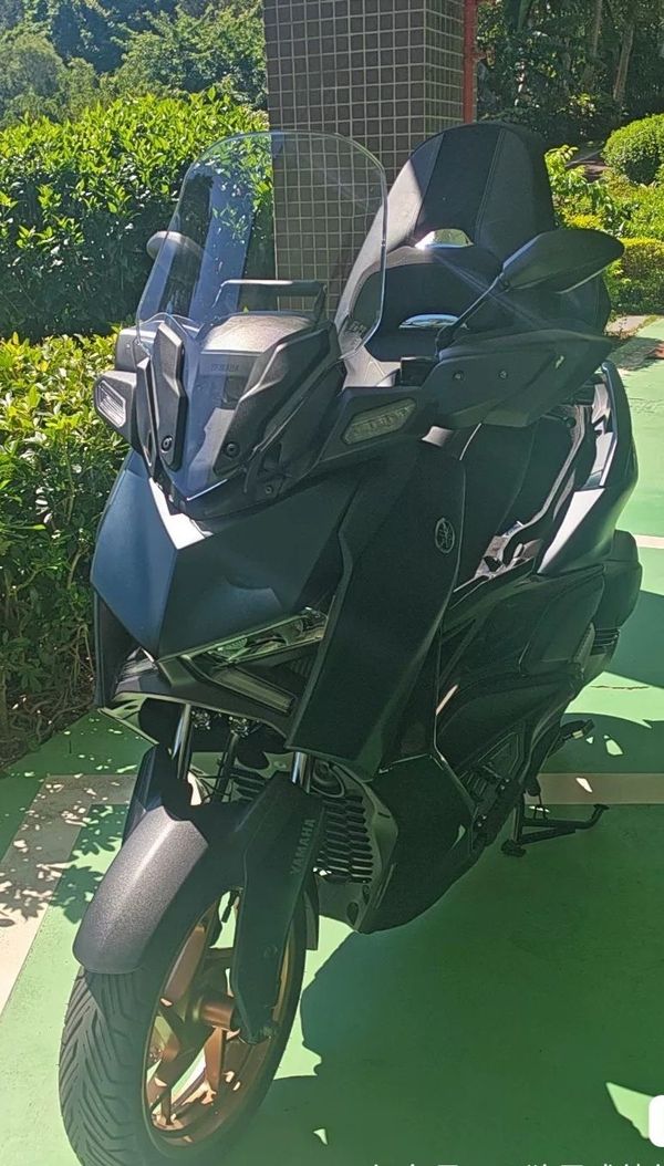 雅马哈 XMAX