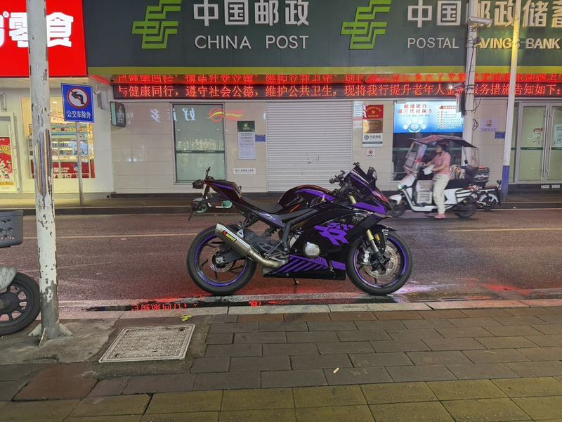 张雪机车 500RR