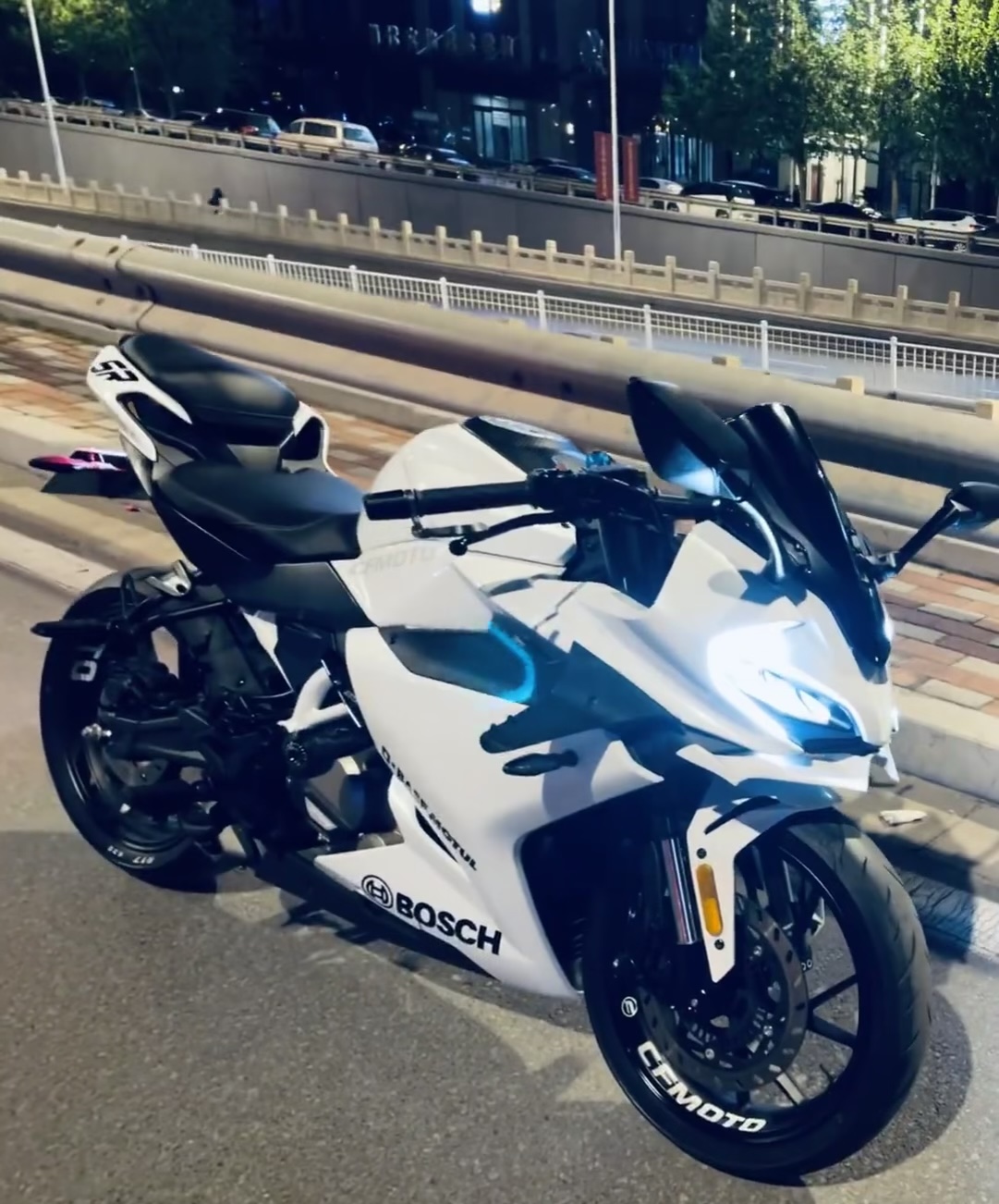 春风 250SR