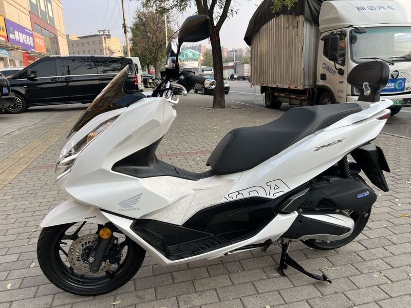 五羊本田 PCX