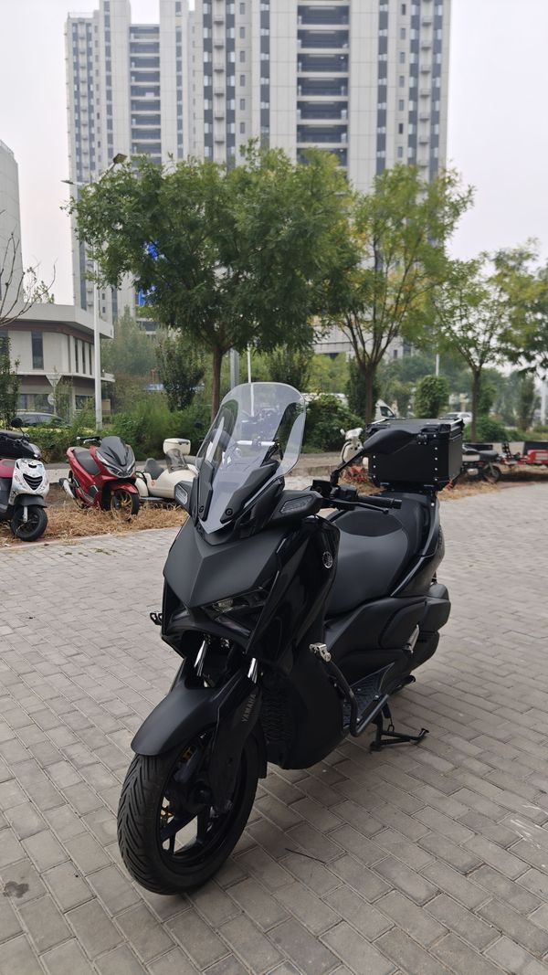雅马哈 XMAX