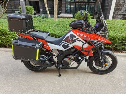 铃木 V-Strom 1050