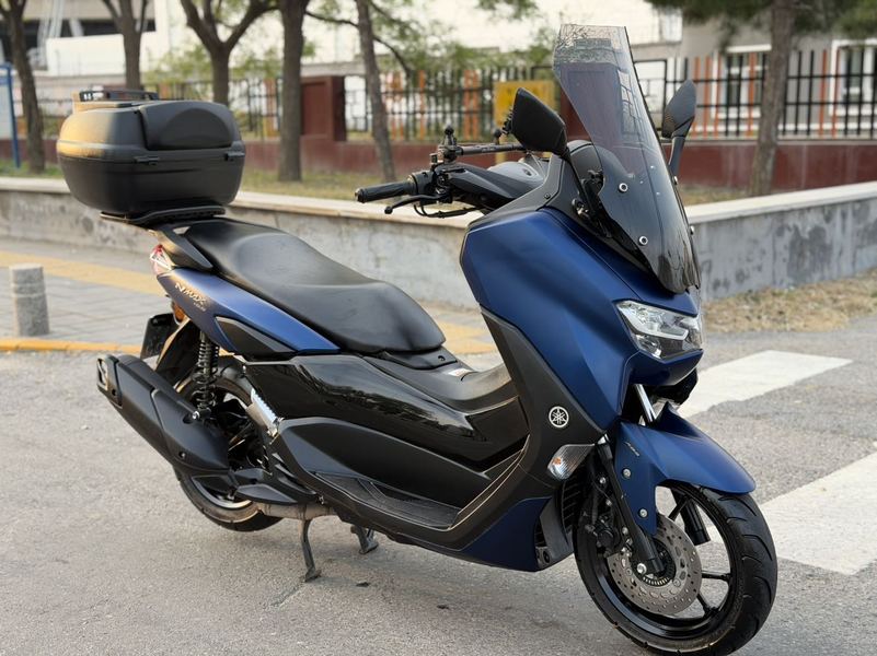 雅马哈 NMAX