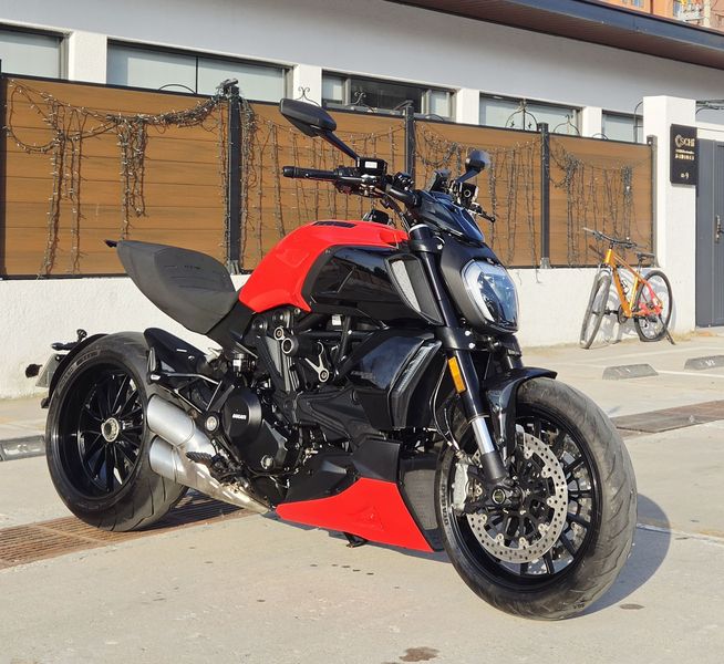 杜卡迪 Diavel 