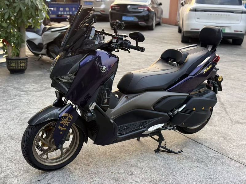 雅马哈 XMAX
