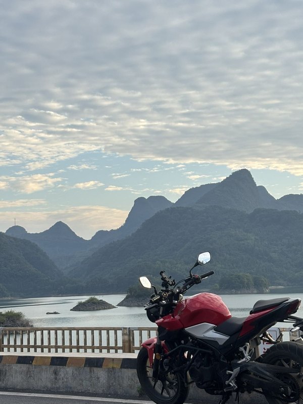 本田WING CB400F