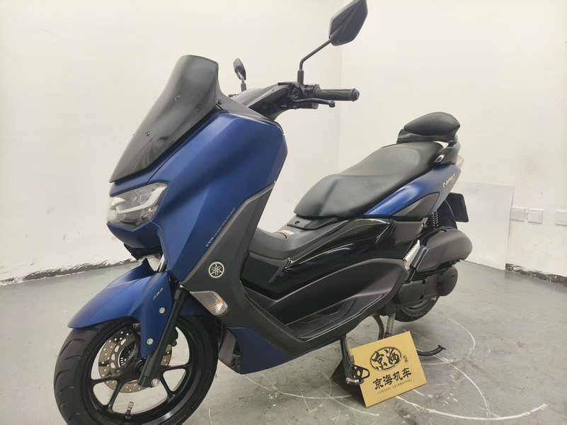 雅马哈 NMAX