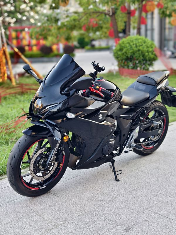 豪爵铃木 GSX250R