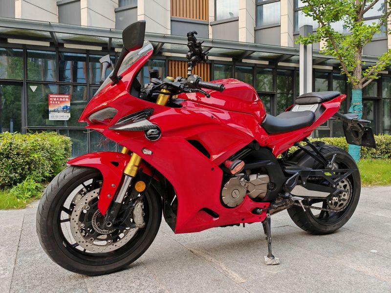 QJMOTOR 赛600
