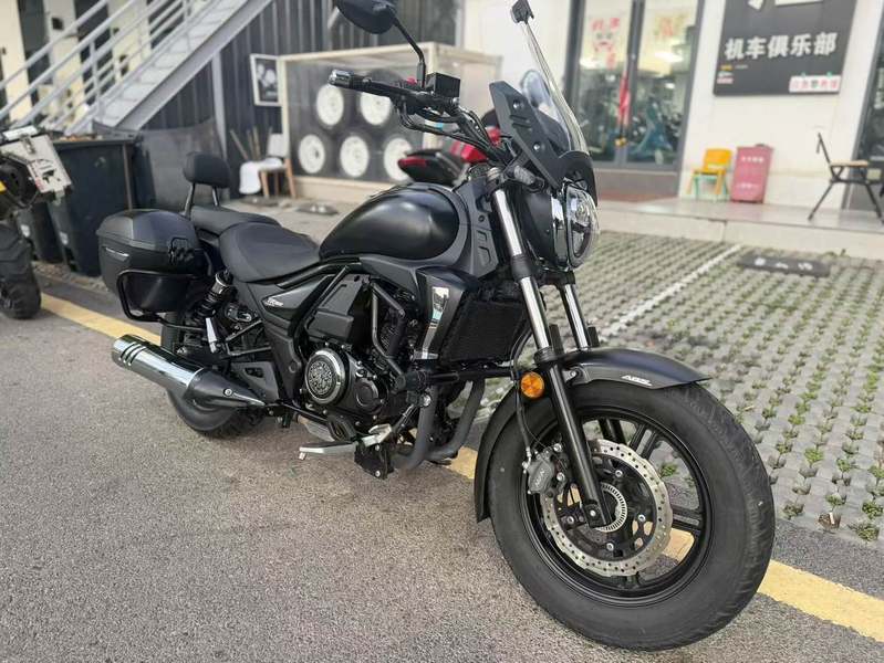 豪爵 TR300