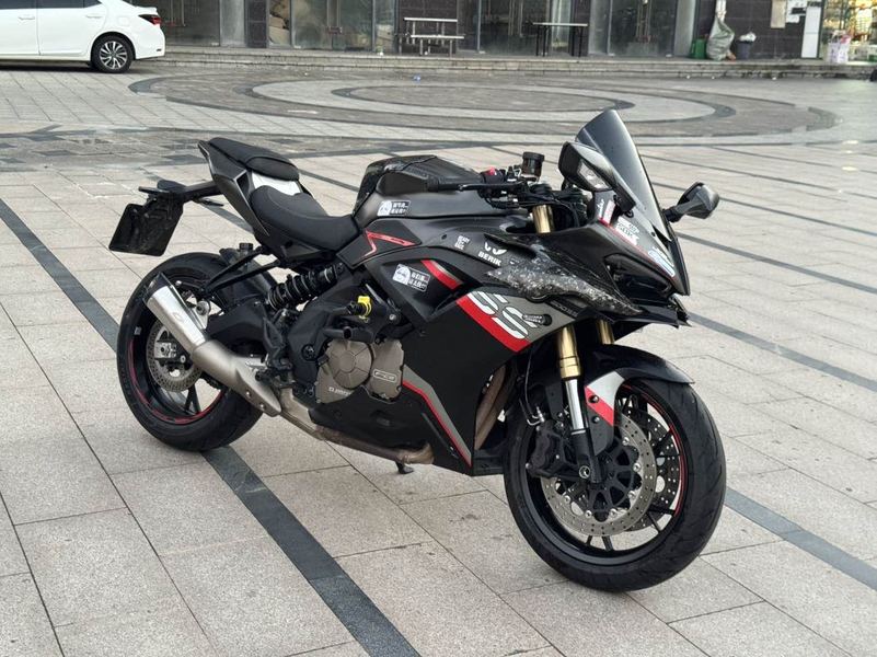 QJMOTOR 赛600