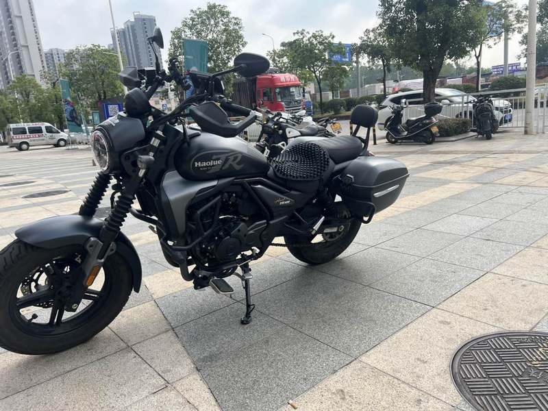 豪爵 TR300