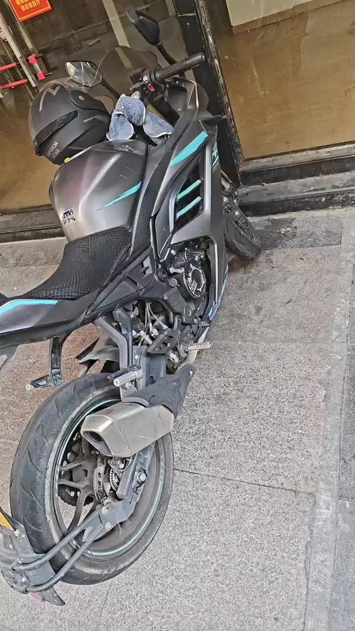 无极 250RR