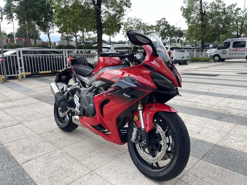 QJMOTOR 赛600