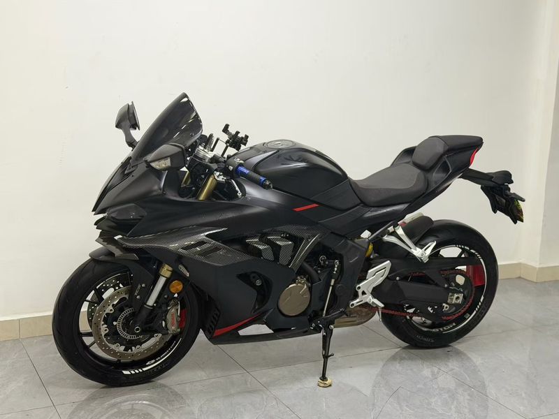 QJMOTOR 赛600