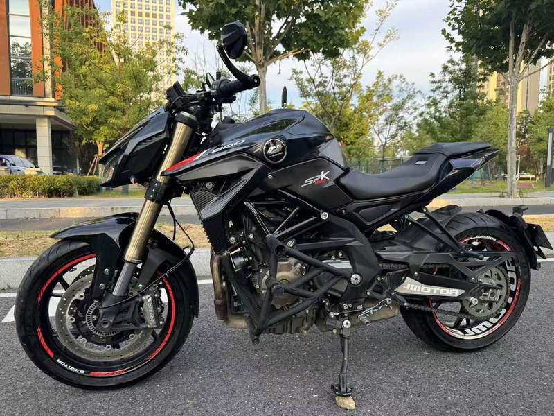 QJMOTOR 追600