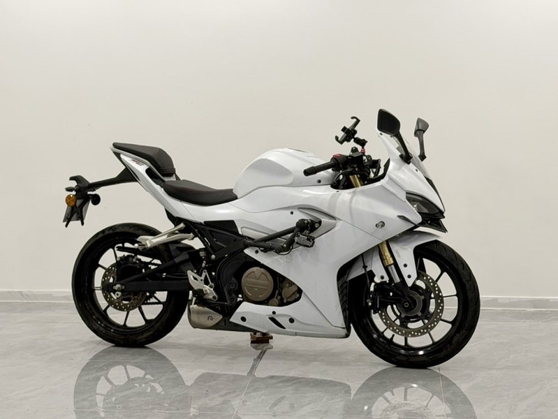 QJMOTOR 赛250