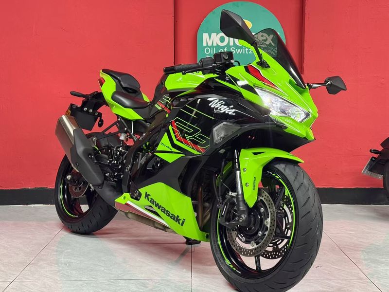 川崎 ZX-4R